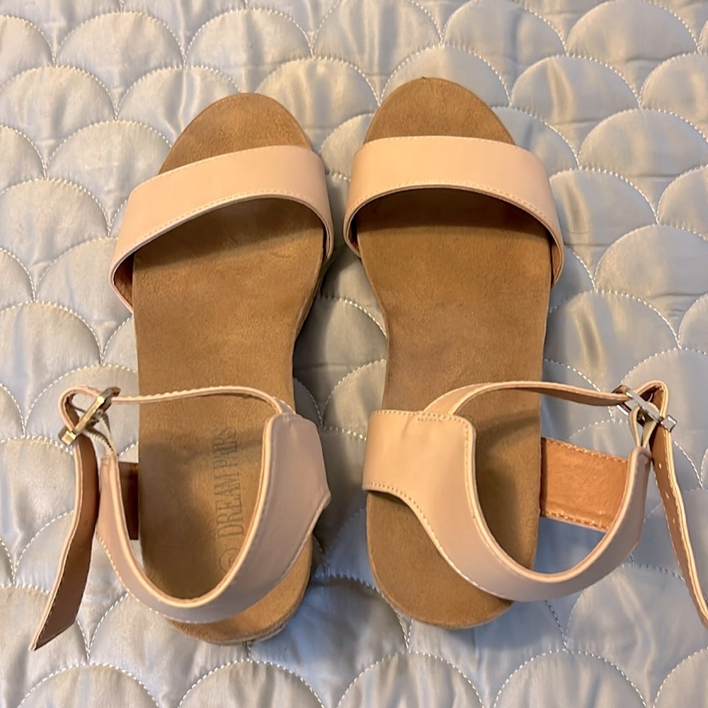 Brown & cream colored Dream Pairs wedges